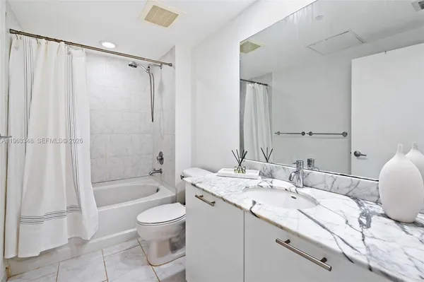 $3,300 | 951 Brickell Avenue, Unit 3603, Miami, FL 33131
