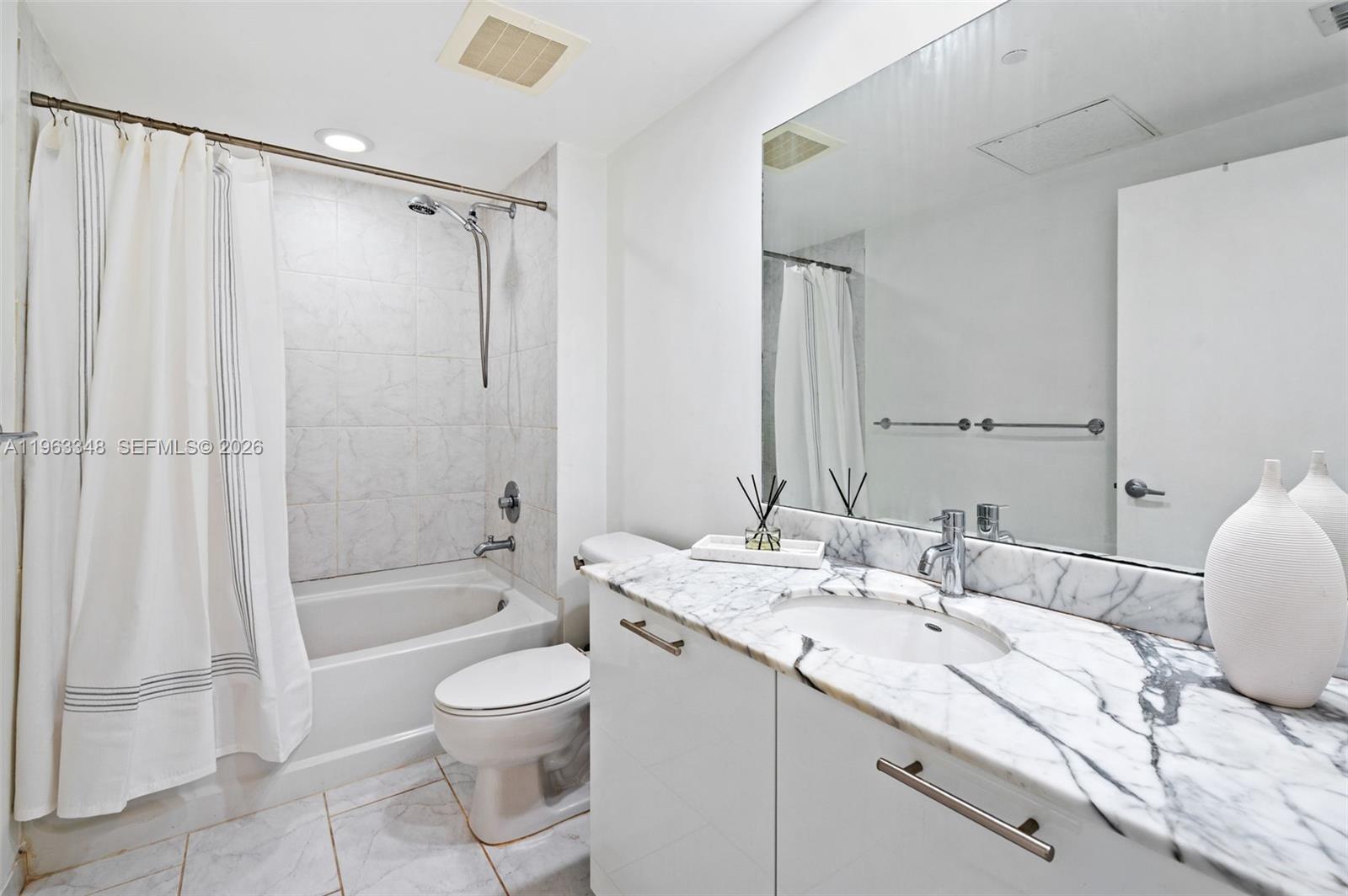 951 Brickell Avenue, Unit 3603 Miami, FL 33131 - Photo 13 of 23