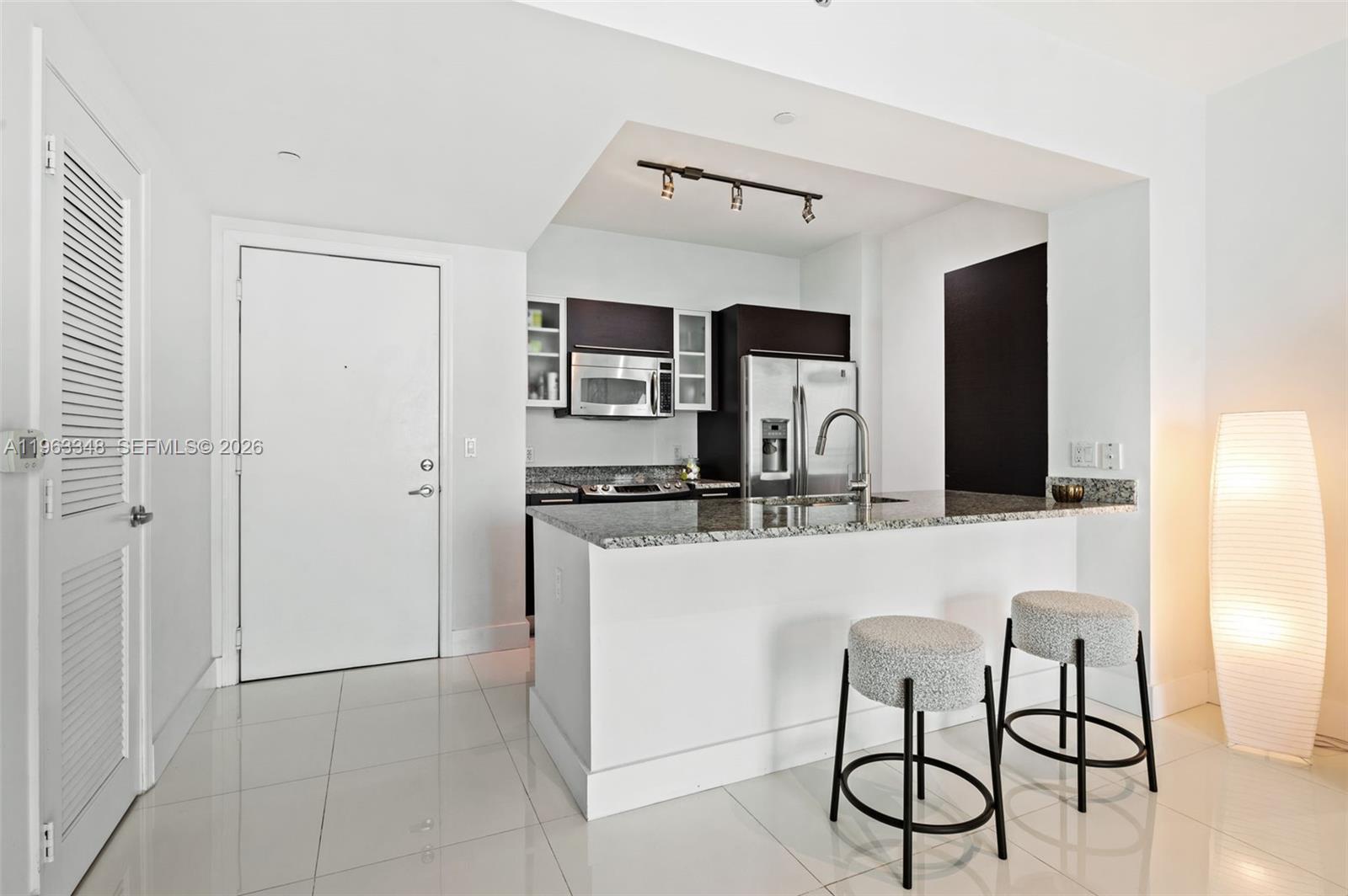 951 Brickell Avenue, Unit 3603 Miami, FL 33131 - Photo 7 of 23