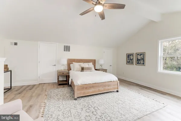 $814,900 | 230 East Juniper Avenue, Sterling, VA 20164