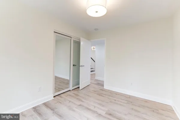 $814,900 | 230 East Juniper Avenue, Sterling, VA 20164
