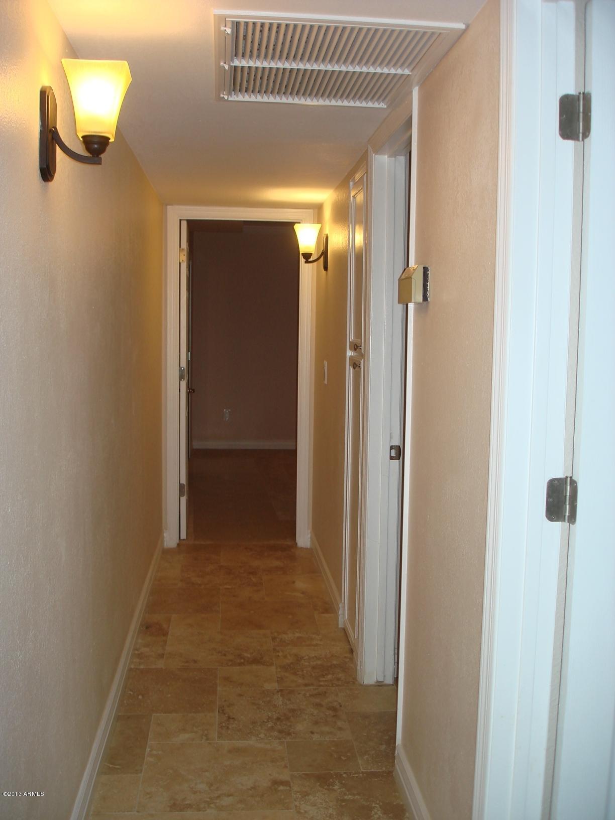 5810 East Spring Road Scottsdale, AZ 85254 - Photo 6 of 31 Hallway