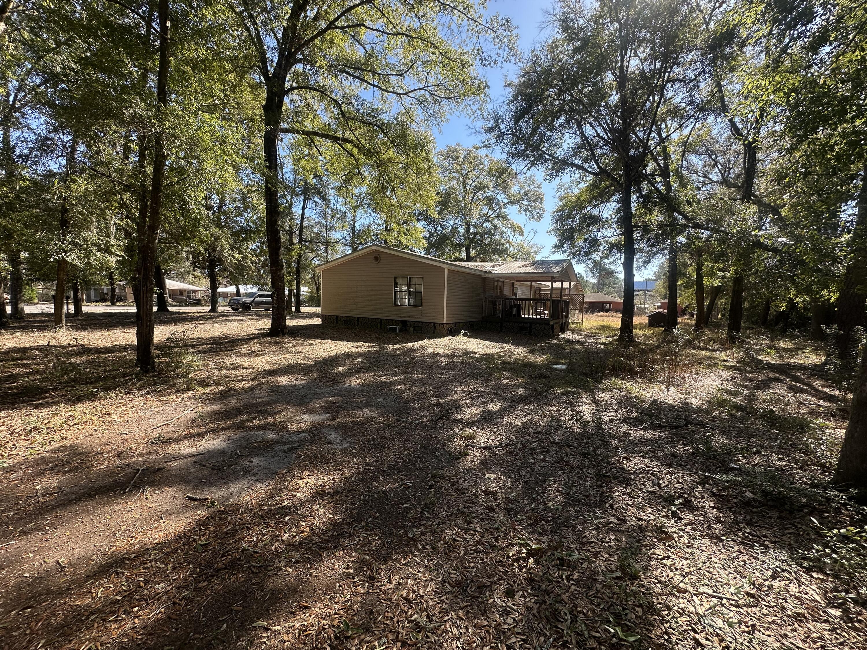 377 Laird Drive Freeport, FL 32439 - Photo 3 of 8 IMG_7748