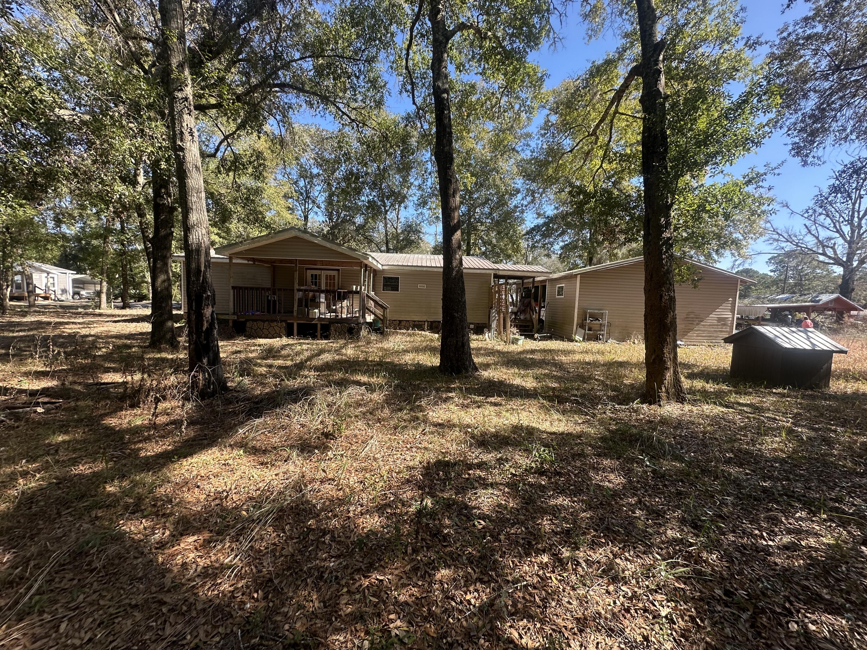 377 Laird Drive Freeport, FL 32439 - Photo 4 of 8 IMG_7749