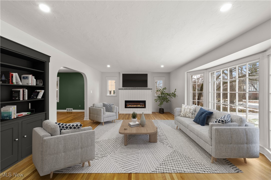 3480 Edison Road Cleveland Heights, OH 44121 - Photo 3 of 47