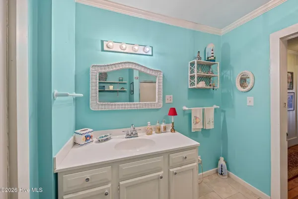$889,900 | 1339 Bayview Road, Bath, NC 27808