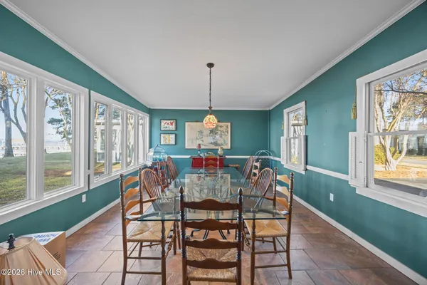 $889,900 | 1339 Bayview Road, Bath, NC 27808
