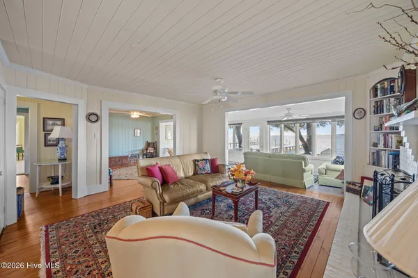 $889,900 | 1339 Bayview Road, Bath, NC 27808