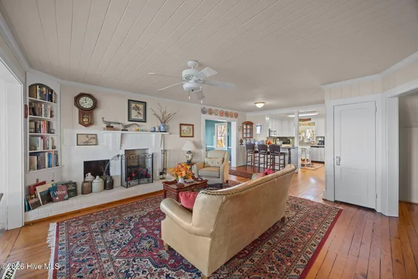 $889,900 | 1339 Bayview Road, Bath, NC 27808