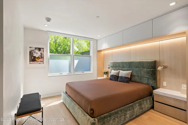 $15,900,000 | 211 West Main Street, Aspen, CO 81611