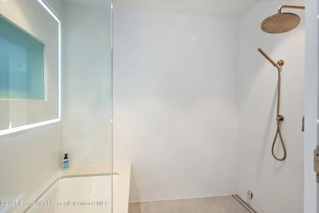 $15,900,000 | 211 West Main Street, Aspen, CO 81611