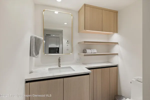 $15,900,000 | 211 West Main Street, Aspen, CO 81611