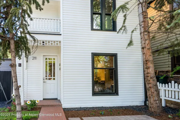 $15,900,000 | 211 West Main Street, Aspen, CO 81611