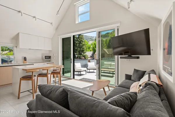 $15,900,000 | 211 West Main Street, Aspen, CO 81611