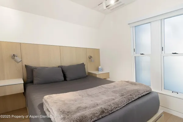 $15,900,000 | 211 West Main Street, Aspen, CO 81611