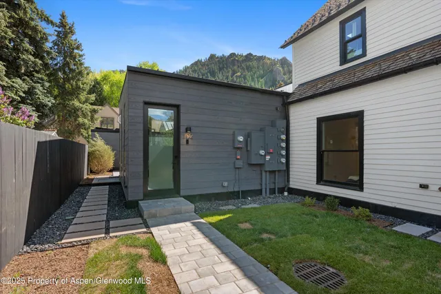 $15,900,000 | 211 West Main Street, Aspen, CO 81611