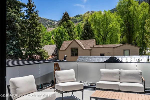 $15,900,000 | 211 West Main Street, Aspen, CO 81611
