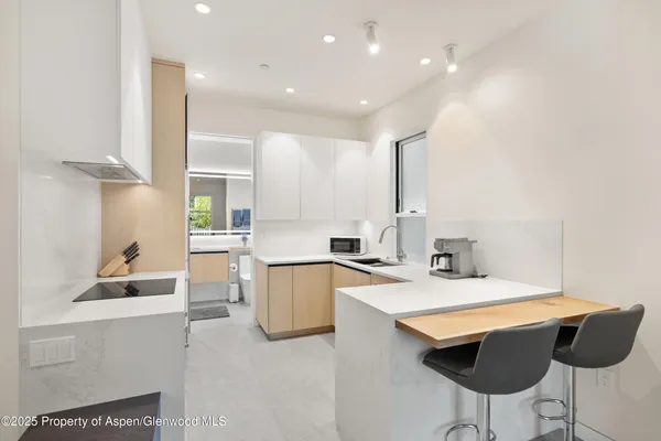 $15,900,000 | 211 West Main Street, Aspen, CO 81611