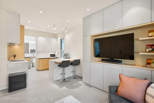 $15,900,000 | 211 West Main Street, Aspen, CO 81611