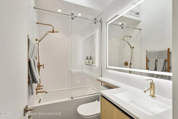 $15,900,000 | 211 West Main Street, Aspen, CO 81611