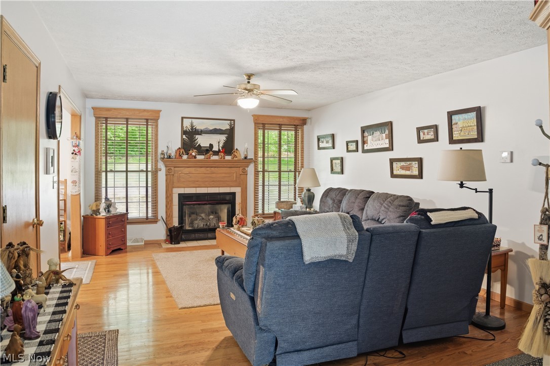 48266 Dyke Road Negley, OH 44441 - Photo 4 of 31