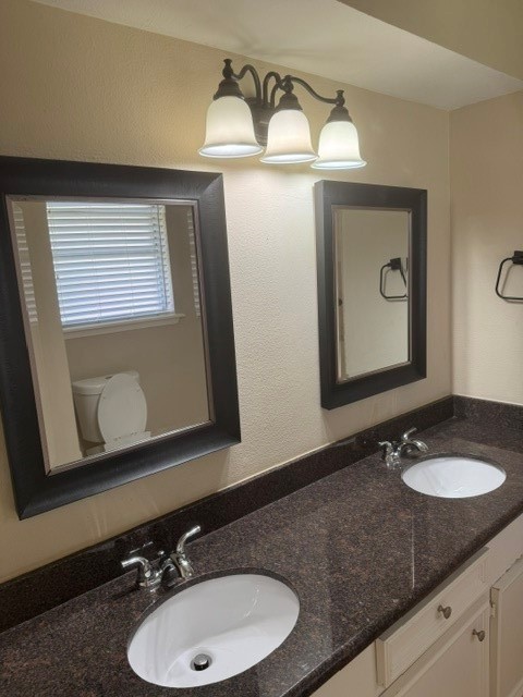 6026 Coral Ridge Road Houston, TX 77069 - Photo 23 of 34 Primary bathroom