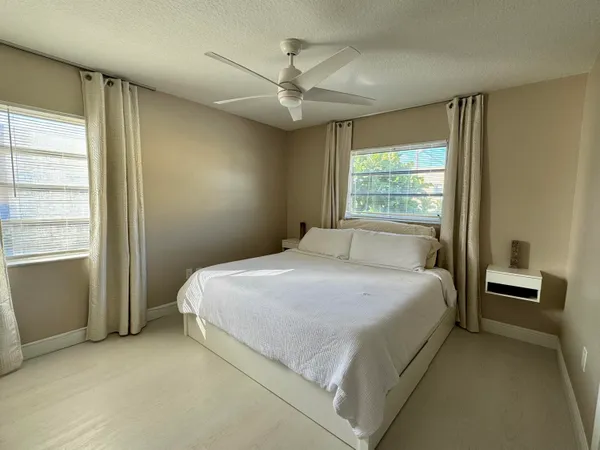 $1,697 | 30 South J Street, Lake Worth Beach, FL 33460