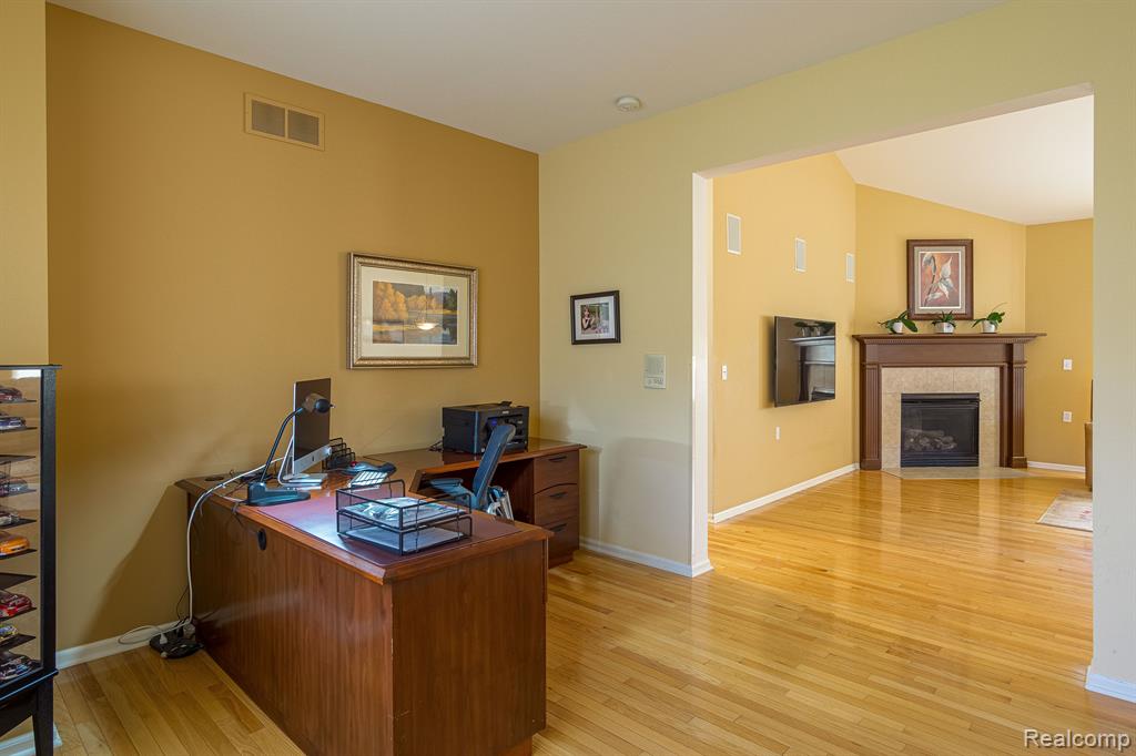 2125 Lagoon Drive Rochester Hills, MI 48309 - Photo 22 of 59