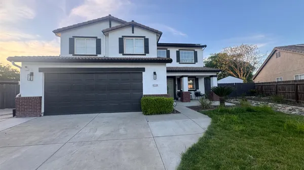 $650,000 | 2174 West Picadilly Lane, Hanford, CA 93230