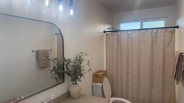 $650,000 | 2174 West Picadilly Lane, Hanford, CA 93230