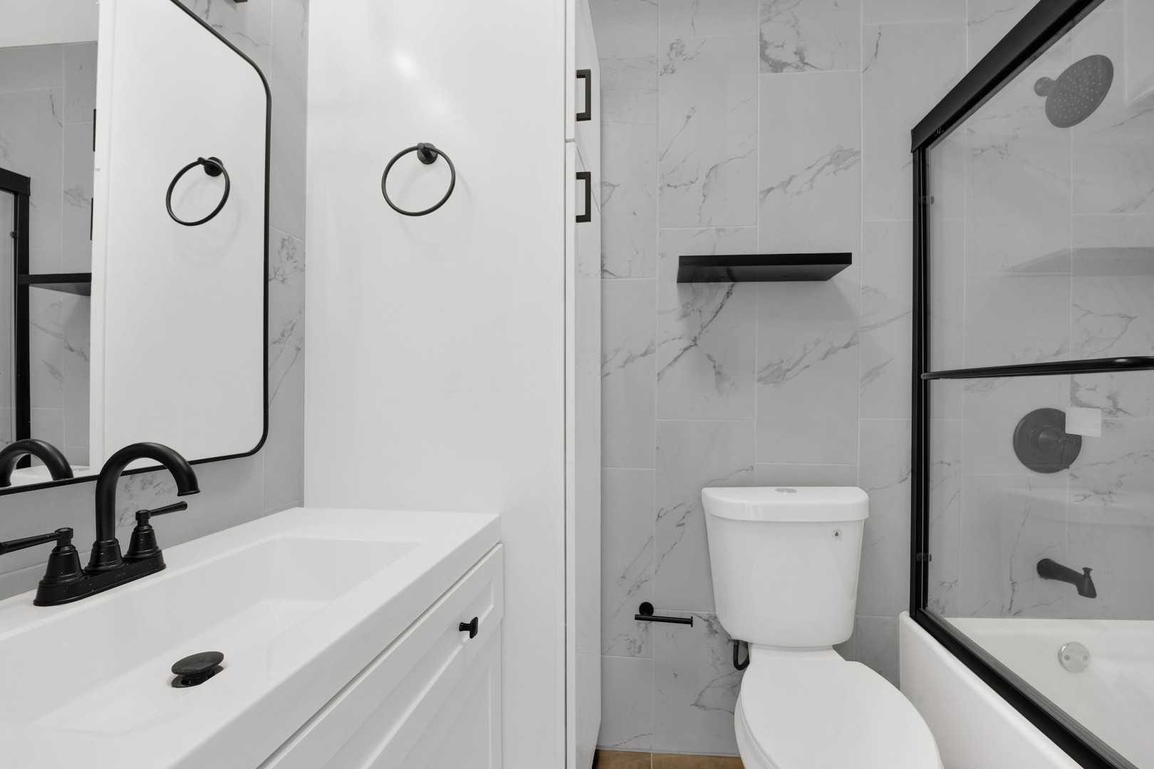 5455 North Sheridan Road, Unit 3506 Chicago, IL 60640 - Photo 10 of 23 Gallery Image 10