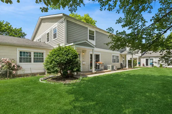 $209,999 | 1237 Oboe Court, Wheeling, IL 60090