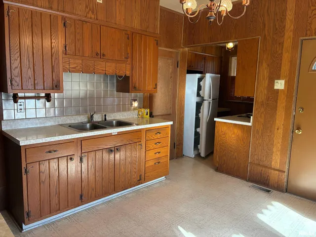 $123,711 | 1400 North 12th Street, Quincy, IL 62301