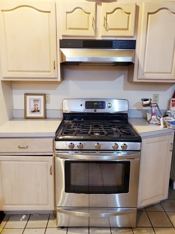 72 Copeland Street Boston, MA 02119 - Photo 5 of 9 Gallery Image 5