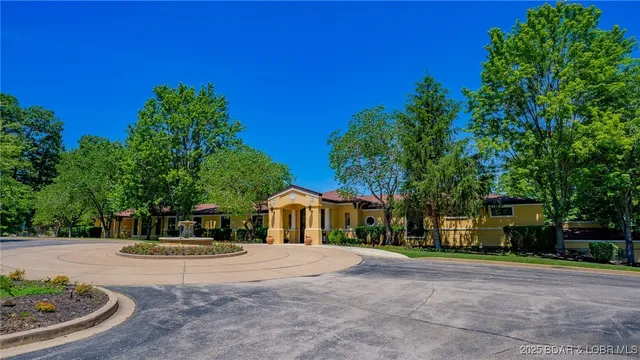 $3,800 | Bldg E-19 Bldg E-19 Via, Unit E19, Sunrise Beach, MO 65079