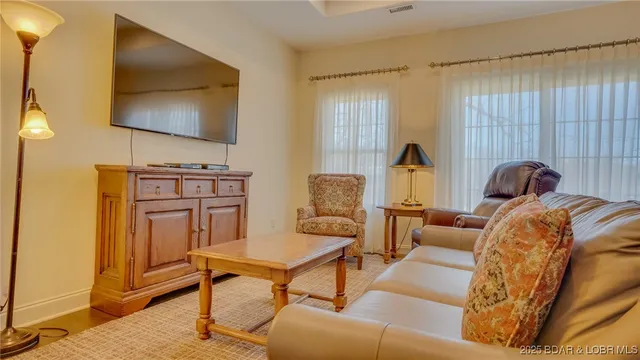 $3,800 | Bldg E-19 Bldg E-19 Via, Unit E19, Sunrise Beach, MO 65079