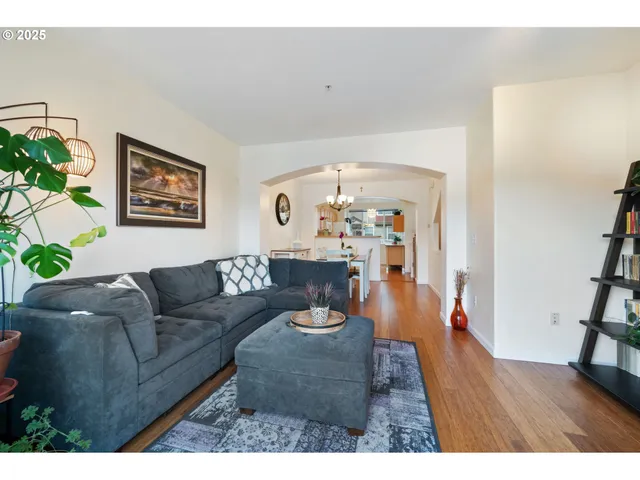 $335,000 | 15465 Southwest Sparrow Loop, Unit 102, Beaverton, OR 97007