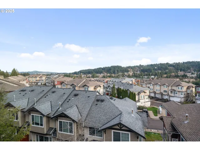 $335,000 | 15465 Southwest Sparrow Loop, Unit 102, Beaverton, OR 97007