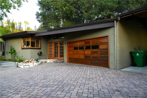 $1,499,000 | 15511 Woodcrest Drive, Sherman Oaks, CA 91403