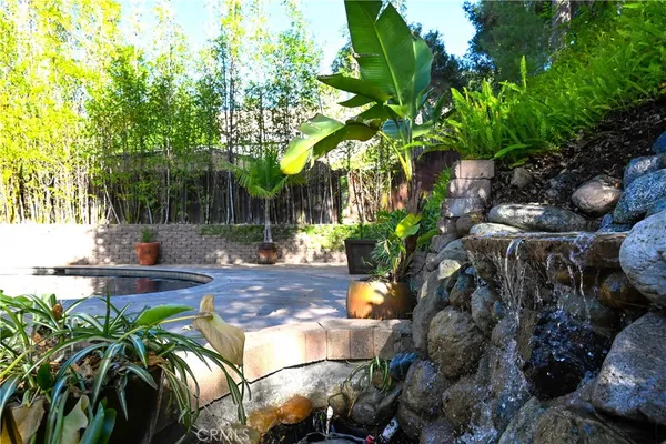 $1,499,000 | 15511 Woodcrest Drive, Sherman Oaks, CA 91403
