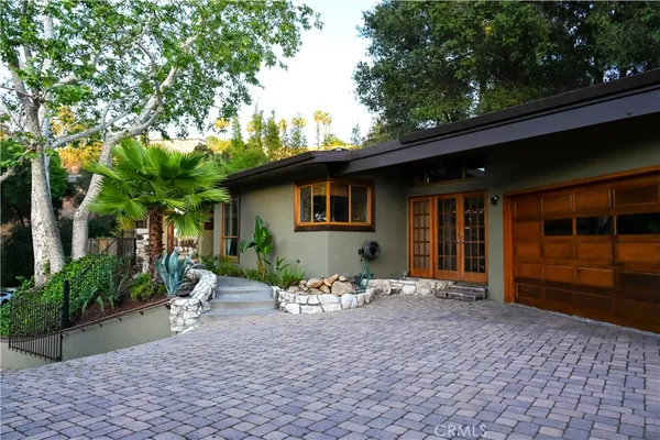 $1,499,000 | 15511 Woodcrest Drive, Sherman Oaks, CA 91403