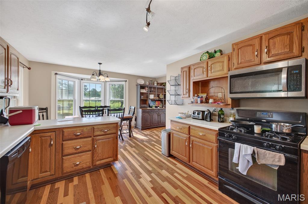 15161 Edison Road Lebanon, MO 65536 - Photo 15 of 86