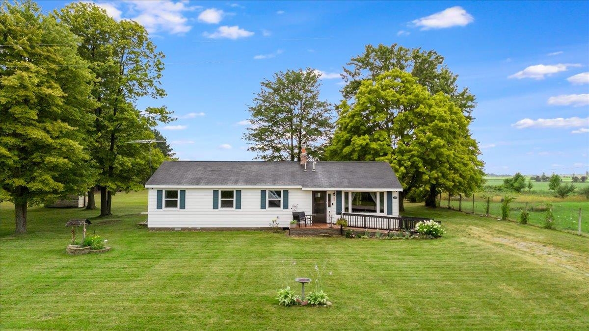6393 East Dyer Road Turner, MI 48765 - Photo 3 of 34 1925483-a3f410fa-36c0-4636-a97d-d71c47db706a.JPG