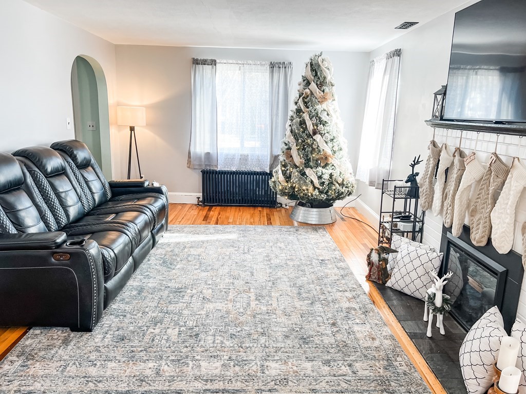 118 Reed Street Agawam, MA 01001 - Photo 3 of 34 Gallery Image 3
