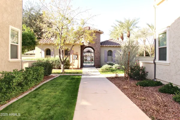 $429,900 | 2625 South Peppertree Drive, Unit 104, Gilbert, AZ 85295