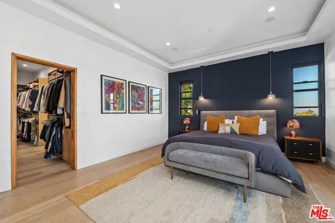 $2,495,000 | 5131 Etiwanda Avenue, Tarzana, CA 91356