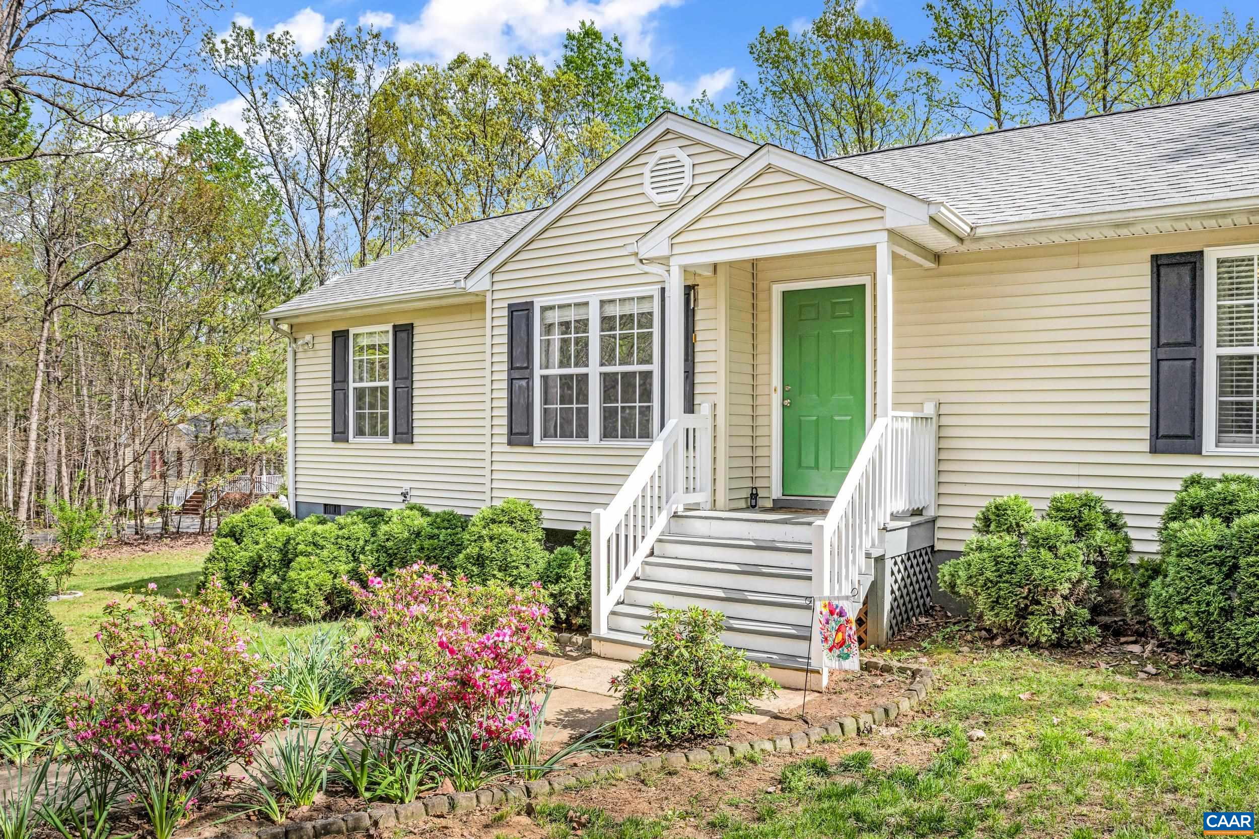 322 Hummingbird Road Scottsville, VA 24590 - Photo 3 of 43 Gallery Image 3