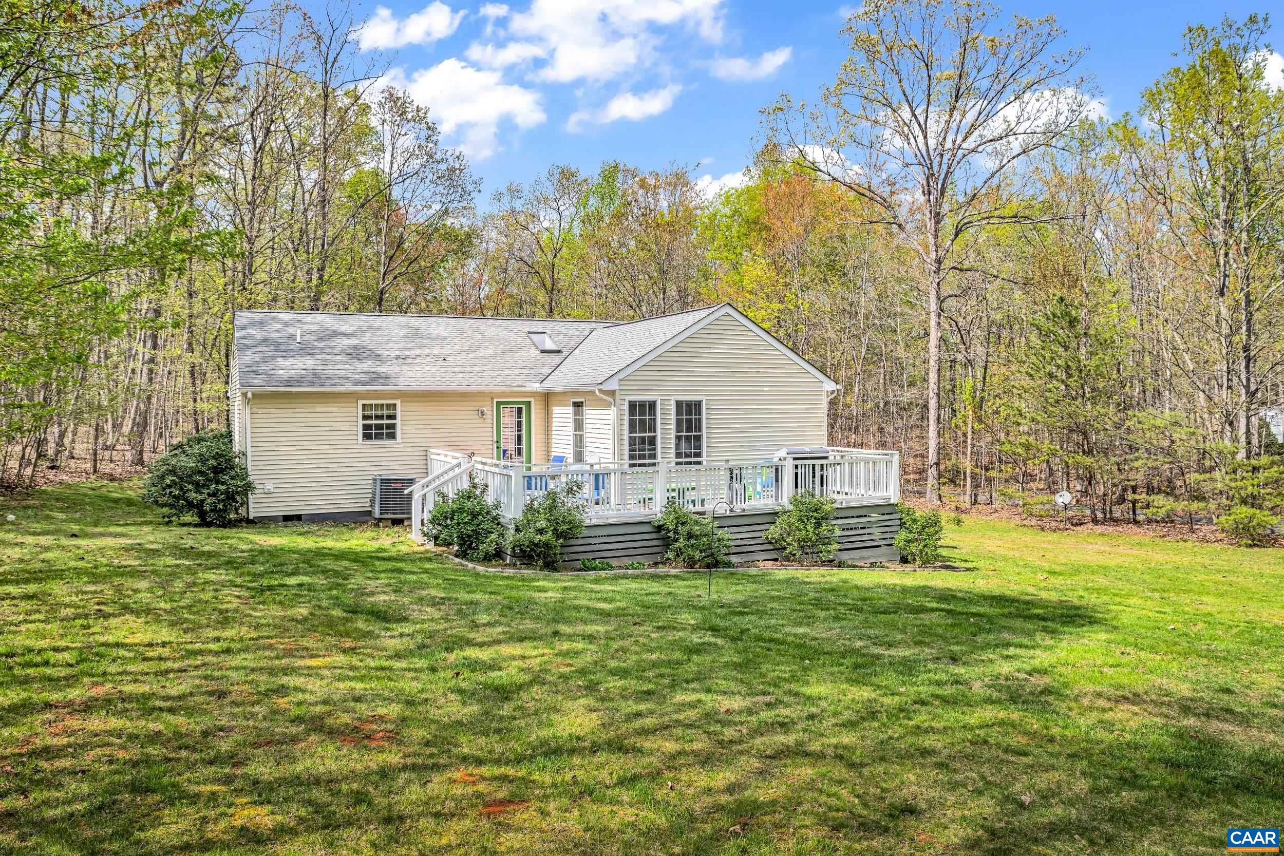322 Hummingbird Road Scottsville, VA 24590 - Photo 6 of 43 Gallery Image 6