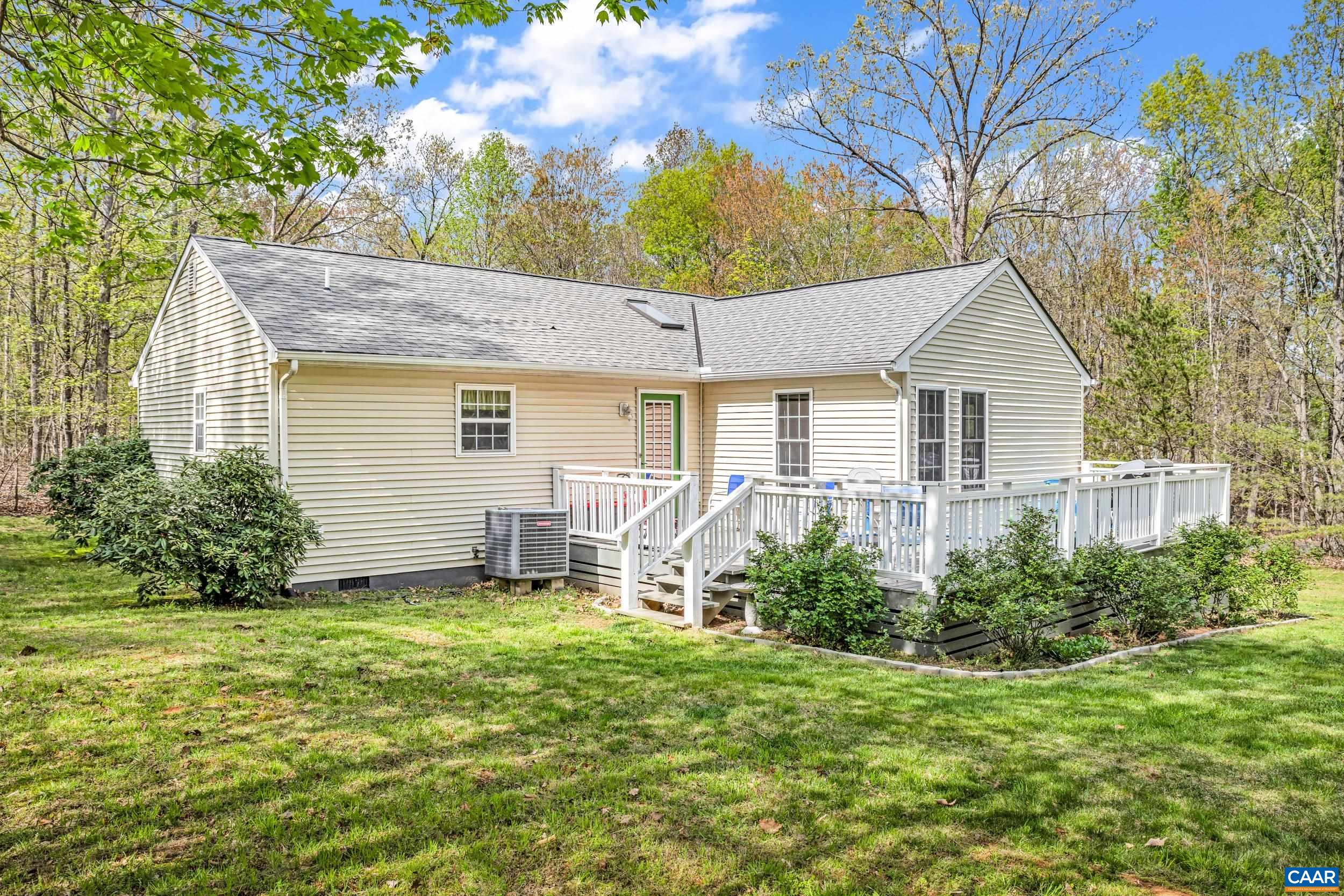 322 Hummingbird Road Scottsville, VA 24590 - Photo 7 of 43 Gallery Image 7