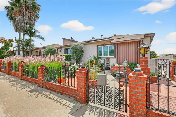 $750,000 | 1442 West G Street, Wilmington, CA 90744
